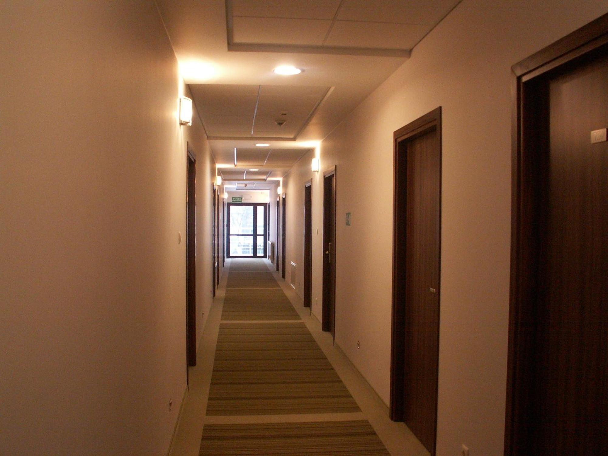 Hotel Pod Dębem Tarnów Buitenkant foto