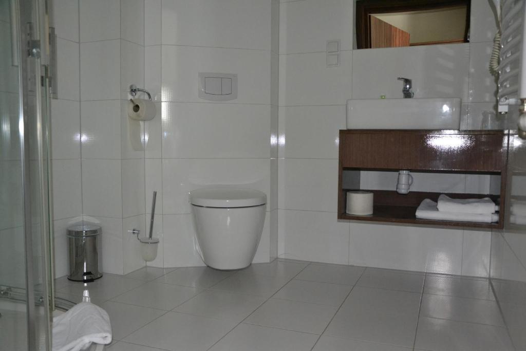 Hotel Pod Dębem Tarnów Kamer foto