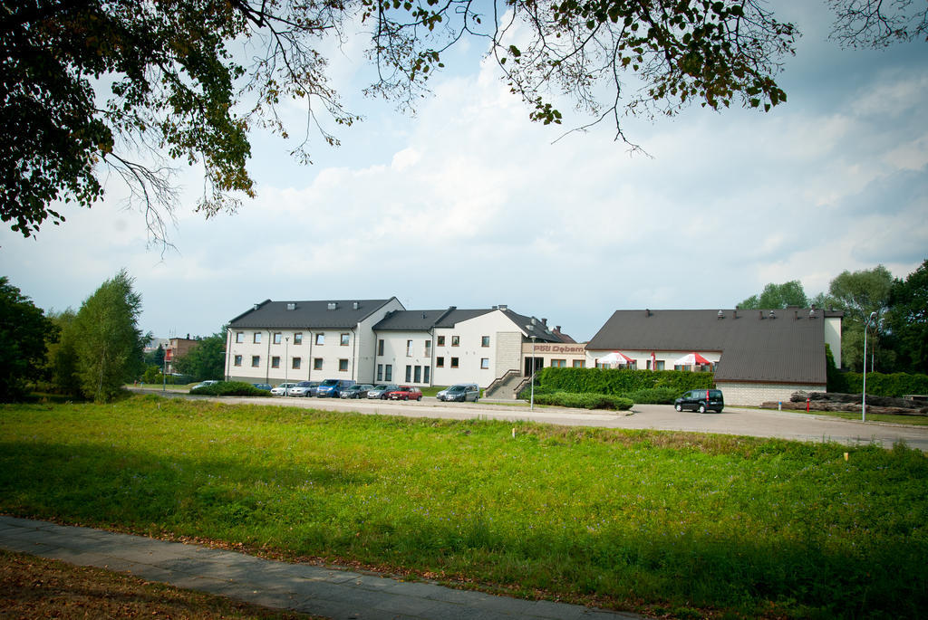 Hotel Pod Dębem Tarnów Buitenkant foto
